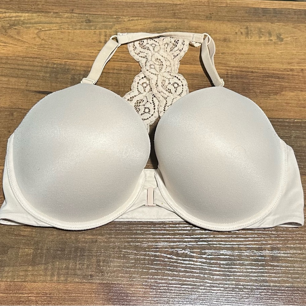 Victoria secret racer back underwire bra. Size 36 DD in nude